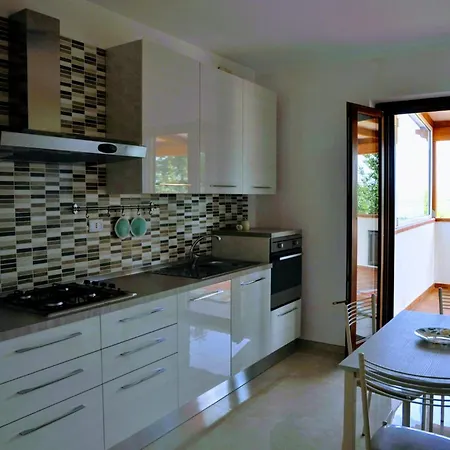 Domus Aurea, Tra Mare E Ulivi Holiday home *