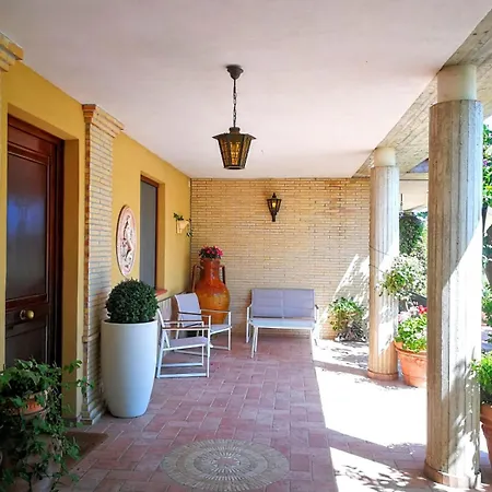 Domus Aurea, Tra Mare E Ulivi