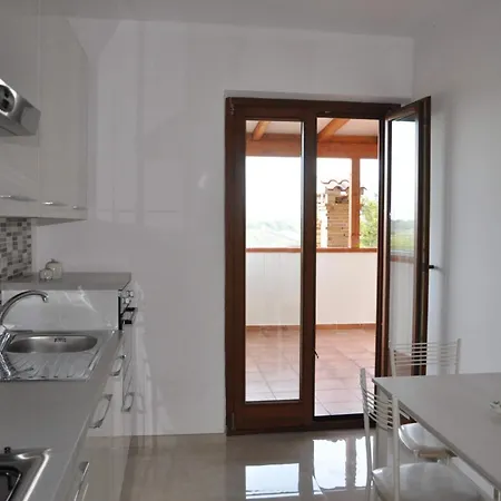 Holiday home Domus Aurea, Tra Mare E Ulivi *